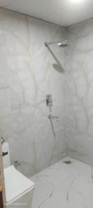 Bathroom Image of 1600 Sq.ft 3 BHK Builder Floor for rent in Ansals Elegance, Shastri Nagar Ghaziabad for Rs. 26000