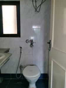 Common Bathroom Image of 550 Sq.ft 1 BHK Apartment / Flat for sale in Kasarvadavali Thane for Rs. 5000000