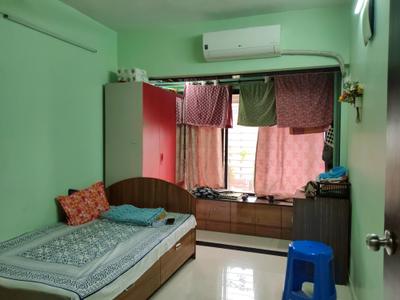 Bedroom Image of 650 Sq.ft 1 BHK Apartment / Flat for sale in Mulund East Mumbai for Rs. 10500000