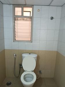 Bathroom Image of 550 Sq.ft 1 BHK Apartment / Flat for rent in Axis Sinopia, Arakere Bengaluru for Rs. 14000