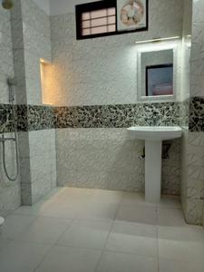 Bathroom Image of 1000 Sq.ft 2 BHK Builder Floor for sale in RWA Pragati Park Block H18 and L, Malviya Nagar New Delhi for Rs. 18600000