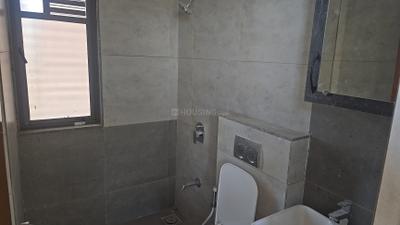 Image of 1900 Sq.ft 3 BHK Apartment / Flat for rent in Shivalay Sky Elegante, Motera, Ahmedabad for Rs. 28000