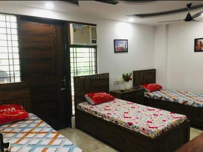 Bedroom Image of Shivay boys pg  in Sector 18, Noida