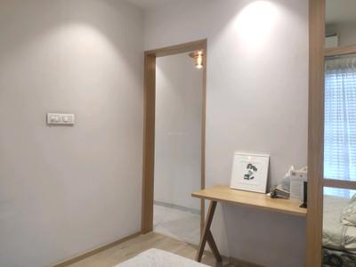 Bedroom Image of 850 Sq.ft 2 BHK Apartment / Flat for sale in Raunak Centrum, Chembur Mumbai for Rs. 16000000