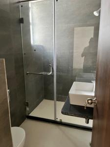 Bathroom Image of 1200 Sq.ft 2 BHK Apartment / Flat for sale in K L Poonam Apartments Phase 2, Lukarganj Allahabad for Rs. 15000000