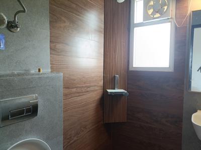 Bathroom Image of 613 Sq.ft 1 RK Apartment / Flat for rent in Purvanchal Royal City Phase 2, Chi V Greater Noida for Rs. 28000