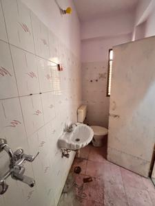 Bathroom Image of 1361 Sq.ft 3 BHK Apartment / Flat for rent in Rukanpura Patna for Rs. 30000