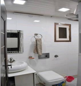 Bathroom Image of 1800 Sq.ft 3 BHK Builder Floor for sale in Paschim Vihar New Delhi for Rs. 29100000