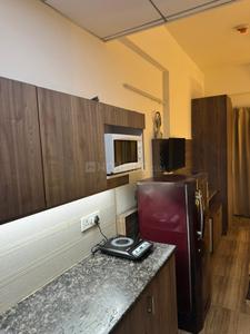 Kitchen Image of 435 Sq.ft 1 RK Apartment / Flat for rent in Paramount Golfforeste Oak &amp; Pine, Surajpur Greater Noida for Rs. 16000