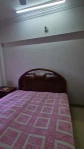Bedroom Image of 950 Sq.ft 2 BHK Apartment / Flat for rent in Nirakar Apartment, Andheri West Mumbai for Rs. 67000