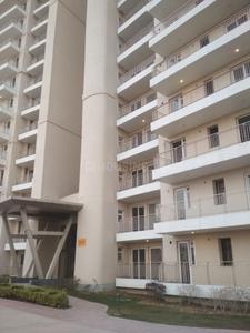 Building Image of 1200 Sq.ft 2 BHK Apartment / Flat for sale in BPTP Discovery Park, Sector 80 Faridabad for Rs. 13500000