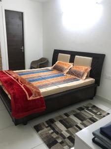 Bedroom Image of 1000 Sq.ft 2 BHK Apartment / Flat for rent in Highland Park Luxuria, Bhabat Zirakpur for Rs. 26000
