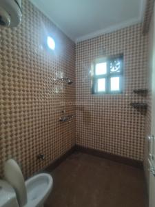 Bathroom Image of 1596 Sq.ft 2 BHK Builder Floor for rent in HUDA Plot Sector 38, Sector 38 Gurgaon for Rs. 34000
