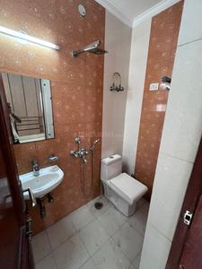 Bathroom Image of 2350 Sq.ft 3 BHK Builder Floor for rent in Sector 46 Gurgaon for Rs. 55000