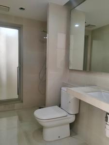 Common Bathroom Image of 1850 Sq.ft 3 BHK Apartment / Flat for rent in Hiranandani Cardinal, Hiranandani Estate Thane for Rs. 95000