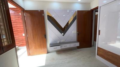 Bedroom Image of 1450 Sq.ft 4 BHK Apartment / Flat for sale in Sector 4 Rohini New Delhi for Rs. 12500000