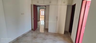 Bedroom Image of 1600 Sq.ft 3 BHK Apartment / Flat for rent in Maruthi Sevanagar Bengaluru for Rs. 39000