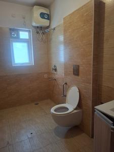 Bathroom Image of 8000 Sq.ft 9 BHK Independent House for rent in Banjara Hills Hyderabad for Rs. 300000