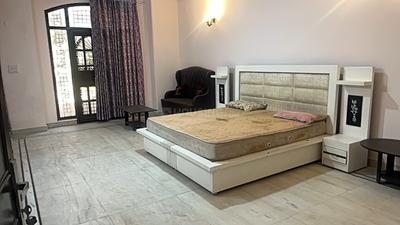 Bedroom Image of 4500 Sq.ft 4 BHK Independent House for rent in Mayfield Garden Gurgaon for Rs. 100000