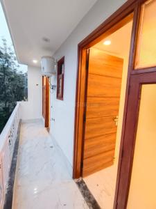Balcony Image of 1250 Sq.ft 3 BHK Builder Floor for rent in Khirki Extension New Delhi for Rs. 42000