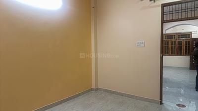 Bedroom Image of 1000 Sq.ft 2 BHK Builder Floor for rent in Indira Nagar Lucknow for Rs. 16500