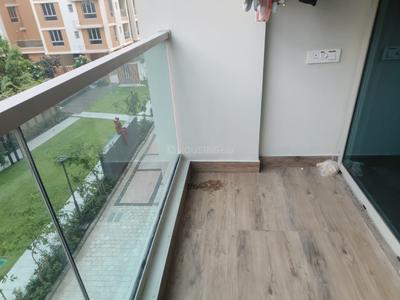 Balcony Image of 1600 Sq.ft 3 BHK Apartment / Flat for rent in Ambey Gateway, Chinar Park Kolkata for Rs. 45000