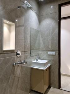 Common Bathroom Image of 1020 Sq.ft 3 BHK Builder Floor for sale in Hari Nagar New Delhi for Rs. 12500000