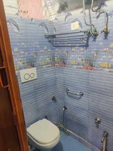 Bathroom Image of 250 Sq.ft 2 BHK Independent House for rent in Hawelia Central, Sector 12 Noida for Rs. 30000