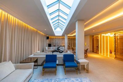 Balcony Image of 6000 Sq.ft 6 BHK Apartment / Flat for sale in Indiabulls Blu Tower C, Worli Mumbai for Rs. 600000000