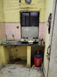 Kitchen Image of 630 Sq.ft 1 BHK Apartment / Flat for rent in Kamalgazi Kolkata for Rs. 8000