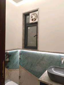 Common Bathroom Image of 2000 Sq.ft 4 BHK Builder Floor for sale in Sushant Lok Phase 1 Gurgaon for Rs. 36500000