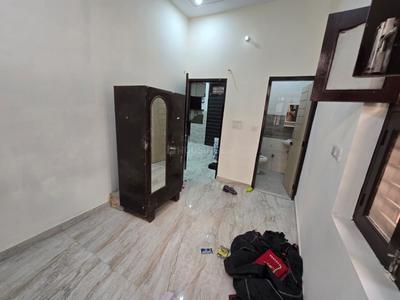 Bedroom Image of 600 Sq.ft 2 BHK Builder Floor for rent in Redundant, Sector 110 Gurgaon for Rs. 16000