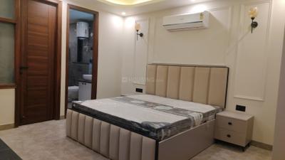 Bedroom Image of 1200 Sq.ft 2 BHK Builder Floor for rent in DLF Phase 4 Gurgaon for Rs. 60000