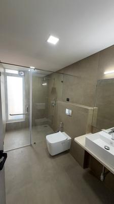 Image of 2200 Sq.ft 4 BHK Apartment / Flat for rent in Khar West, Mumbai for Rs. 400000