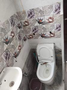 Image of 1000 Sq.ft 2 BHK Builder Floor for sale in Indirapuram, Ghaziabad for Rs. 8000000