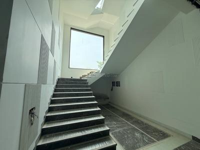 Balcony Image of 16200 Sq.ft 5 BHK Farm House for sale in Chhattarpur New Delhi for Rs. 350000000