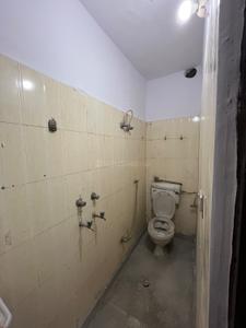 Bathroom Image of 570 Sq.ft 2 BHK Builder Floor for rent in Sector 3 Rohini New Delhi for Rs. 15000