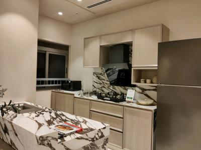 Kitchen Image of 750 Sq.ft 2 BHK Apartment / Flat for sale in Kalpataru Immensa, Thane West Thane for Rs. 13200000