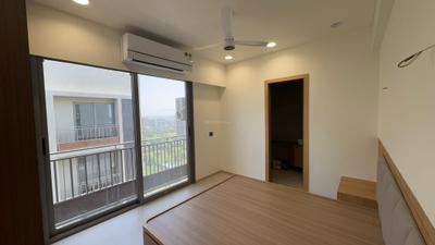 Bedroom Image of 2000 Sq.ft 3 BHK Apartment / Flat for rent in Sampad Primero, Motera Ahmedabad for Rs. 50000