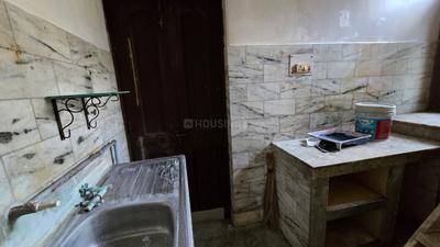 Kitchen Image of 1100 Sq.ft 2 BHK Builder Floor for rent in Salt Lake City Kolkata for Rs. 29000