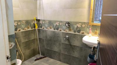 Bathroom Image of 1105 Sq.ft 2 BHK Apartment / Flat for rent in Jagatpura Jaipur for Rs. 30000