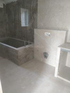Bathroom Image of 3600 Sq.ft 4.5 BHK Apartment / Flat for sale in Atur Salisbury Towers, Gultekdi Pune for Rs. 70000000