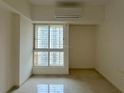 Bedroom Image of 850 Sq.ft 2 BHK Apartment / Flat for rent in Lodha Amara, Kolshet Thane for Rs. 32000