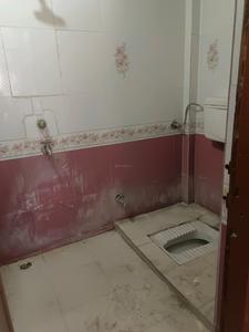 Common Bathroom Image of 1500 Sq.ft 3 BHK Builder Floor for rent in Miyapur Hyderabad for Rs. 28000