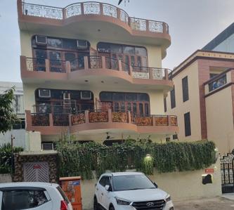 4 BHK Independent Builder Floor