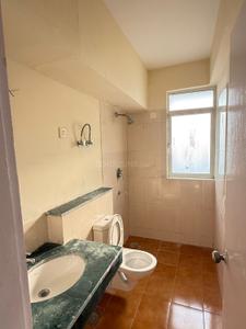 Bathroom Image of 1525 Sq.ft 3 BHK Apartment / Flat for sale in Jaypee Kensington Heights, Sector 133 Noida for Rs. 13800000