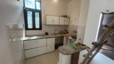 Kitchen Image of 1200 Sq.ft 3 BHK Builder Floor for rent in Sector 47 Noida for Rs. 30000
