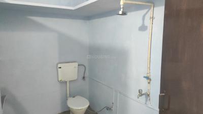 Bathroom Image of 600 Sq.ft 1 RK Independent House for rent in Mahanagar Lucknow for Rs. 18000