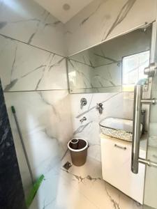 Bathroom Image of 1500 Sq.ft 2 BHK Builder Floor for rent in Saket New Delhi for Rs. 28000