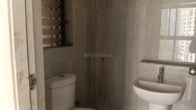 Bathroom Image of 625 Sq.ft 1.5 BHK Apartment / Flat for sale in Runwal Gardens Phase 2 Bldg no 18 23, Dombivli East Thane for Rs. 5500000